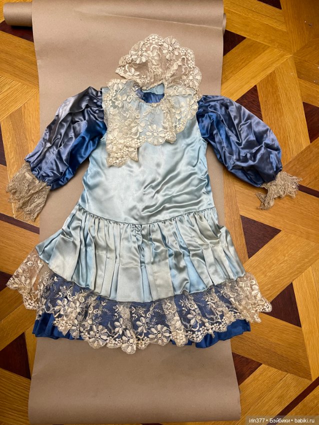 Наряд для большой антикварной куклы или в коллекцию
