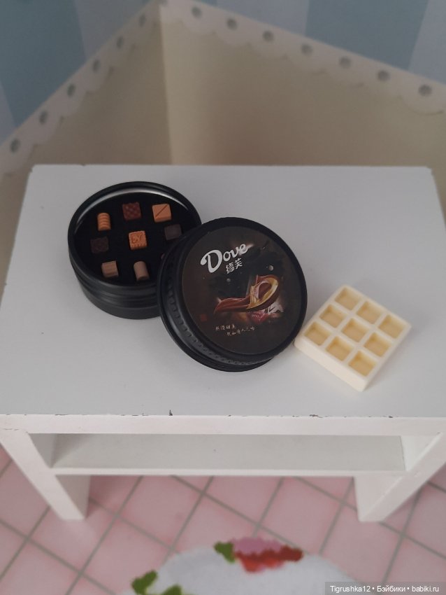 Конфеты в коробочке — Миниатюра для кукол