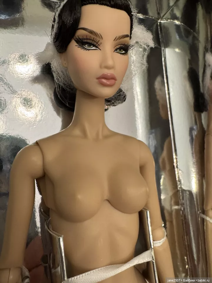 Fashion royalty Kyori Redefined Luxury Nude MIB