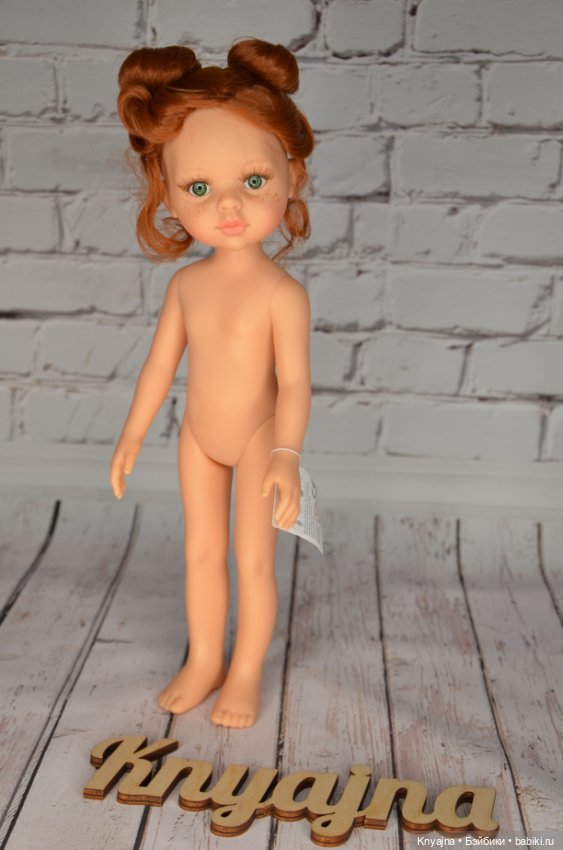 Кристи с буклями от Паола Рейна без трусиков (фото 4)