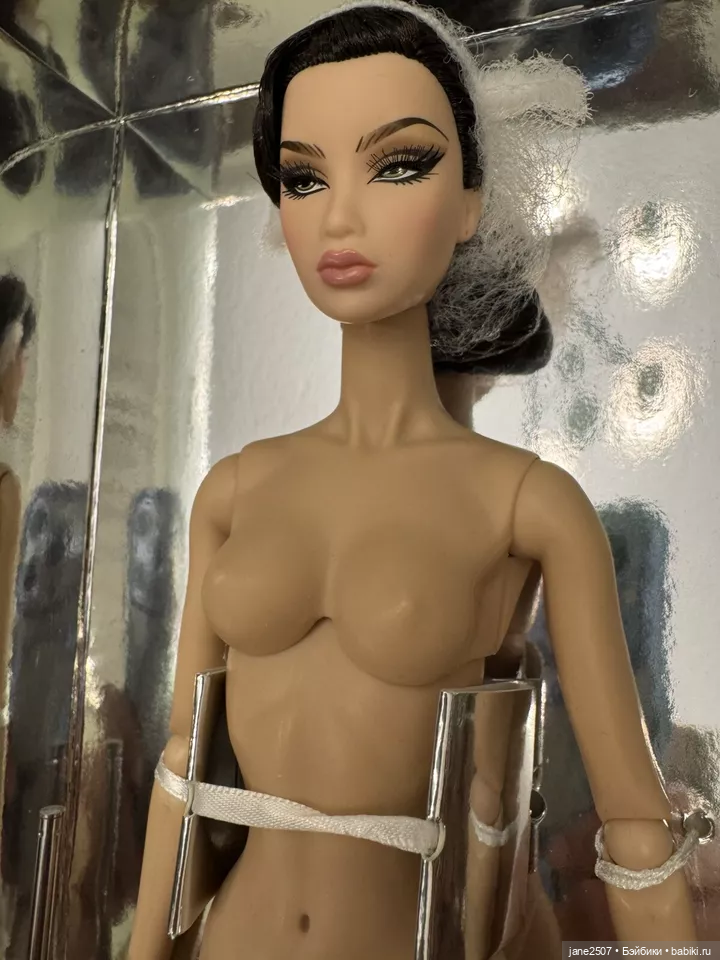 Fashion royalty Kyori Redefined Luxury Nude MIB