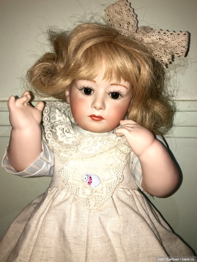 Полностью фарфоровая Люся