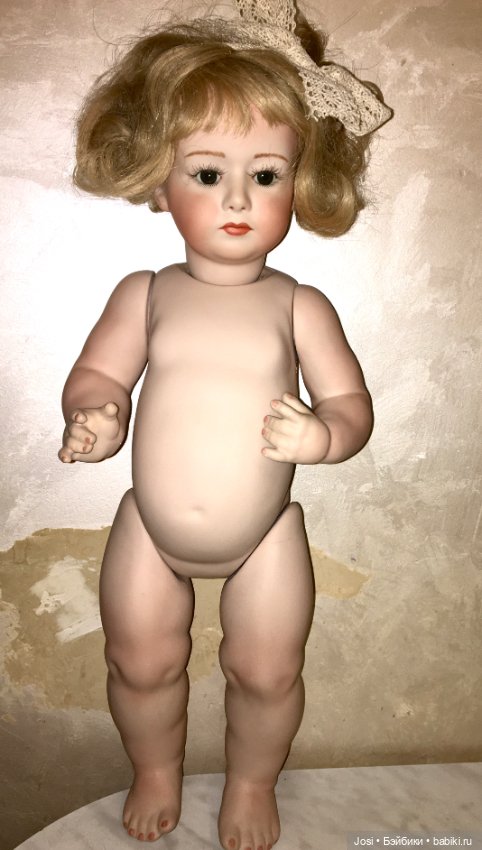 Полностью фарфоровая Люся