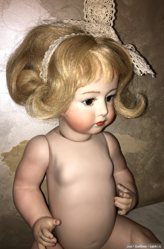 Полностью фарфоровая Люся