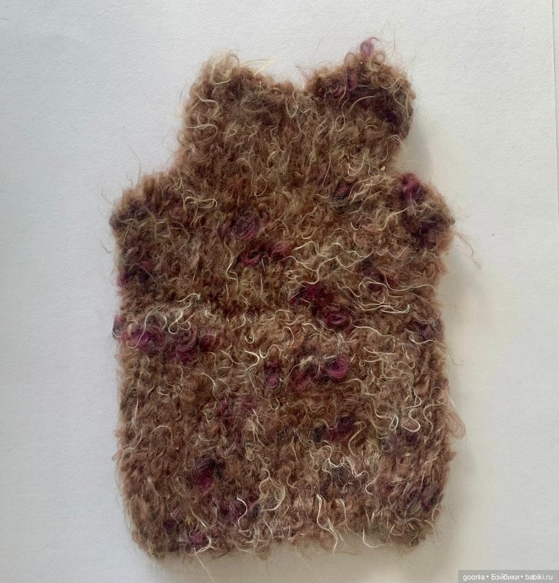 Вязаная безрукавка на бжд SD