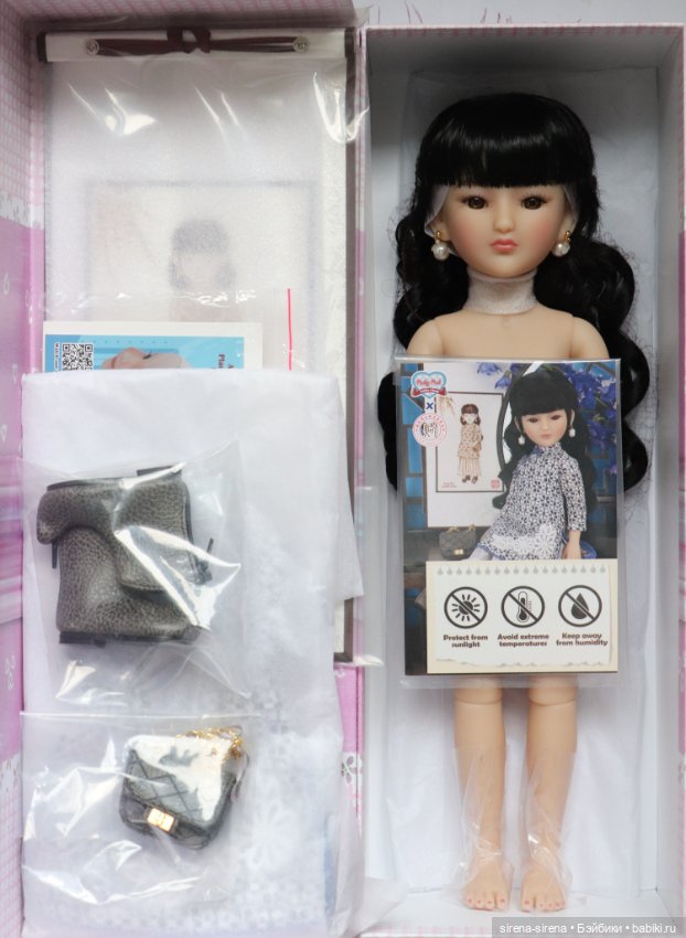 Кики от Руби Ред, Kiki Ruby Red