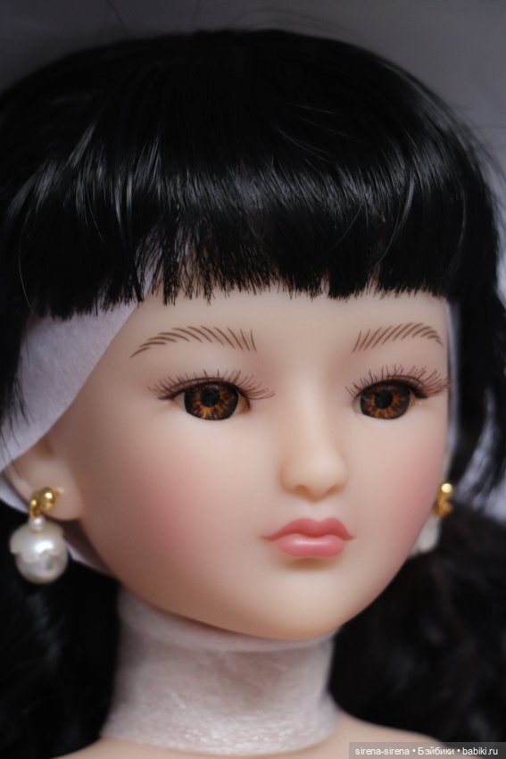 Кики от Руби Ред, Kiki Ruby Red