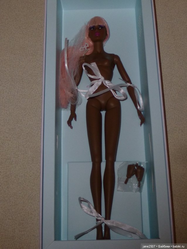 TRUE (Industry / Integrity toys) Three of Hearts Hollis Hughes Nude MIB