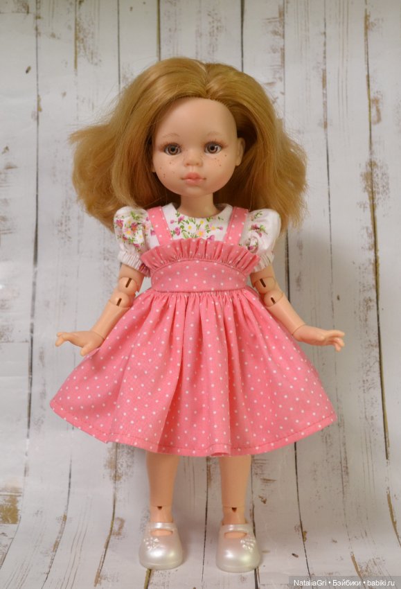 Платье на куклу Паола Рейна
