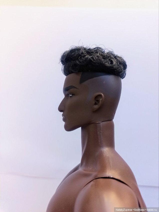 Темнокожий мускулистый Adonis David от Mizi dolls (фото 6)