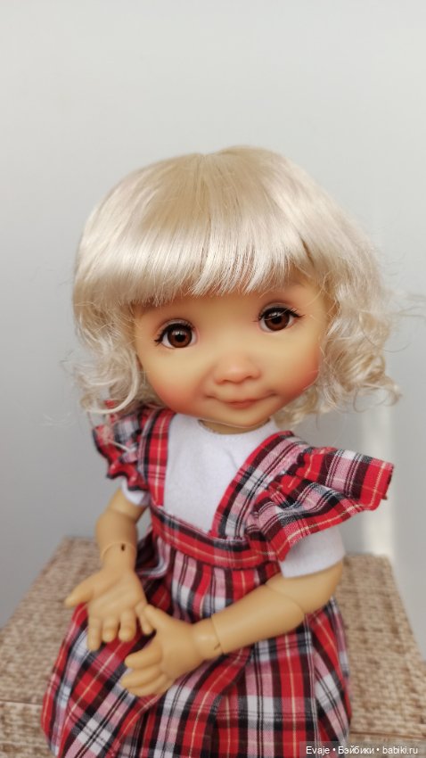 Парики 8-9" - Волнистый, 4 цвета. Подходят Meadow dolls 28 см, Wichtel (Вихтель) (фото 2)