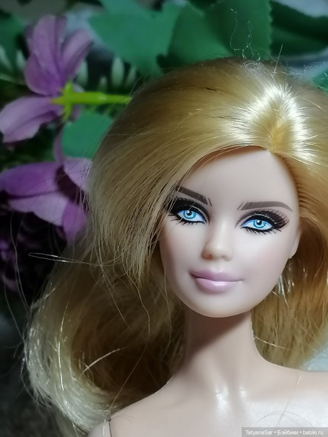 Барби Россыпь бриллиантов. Barbie beaded Gown (фото 6)