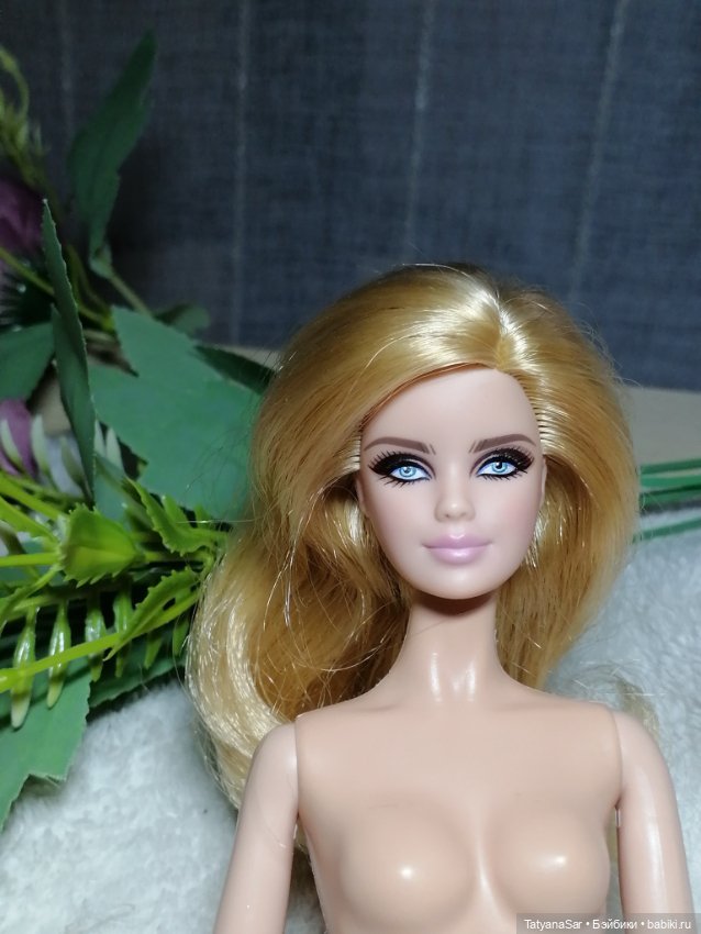 Барби Россыпь бриллиантов. Barbie beaded Gown (фото 4)