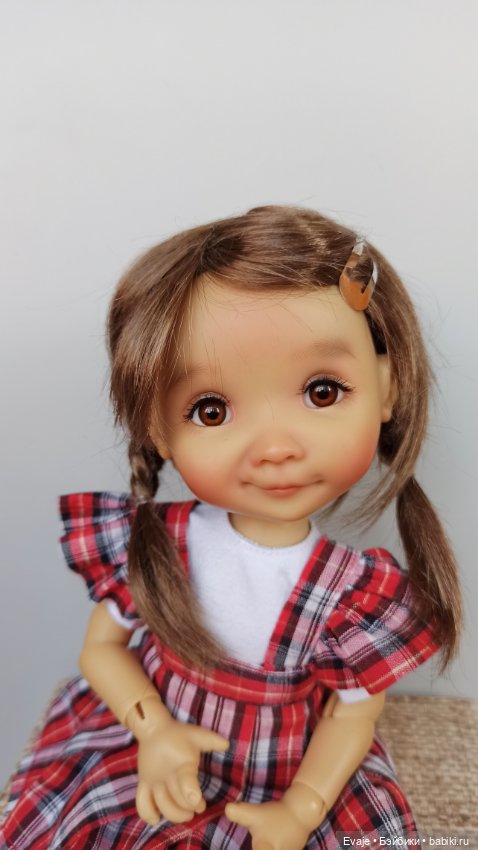 Парики 8-9" - Косички с заколкой, 4 цвета. На Meadow dolls 28 см, Ruby Red 37 см, Wichtel (Вихтель) (фото 2)