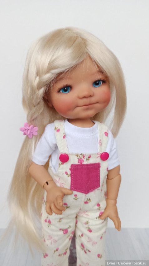 Парики 8-9" - Каскад с длинной челкой, 2 цвета. На Meadow dolls 28 см, Wichtel, Руби Ред 37 см (фото 8)
