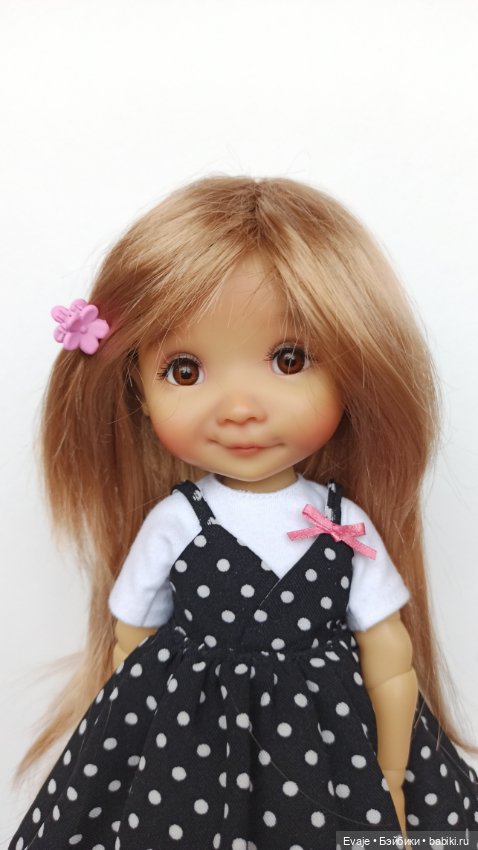Парики 8-9" - Каскад с длинной челкой, 2 цвета. На Meadow dolls 28 см, Wichtel, Руби Ред 37 см (фото 2)