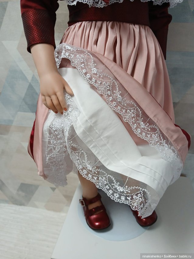 Нарядное платье для большой куклы (фото 8)