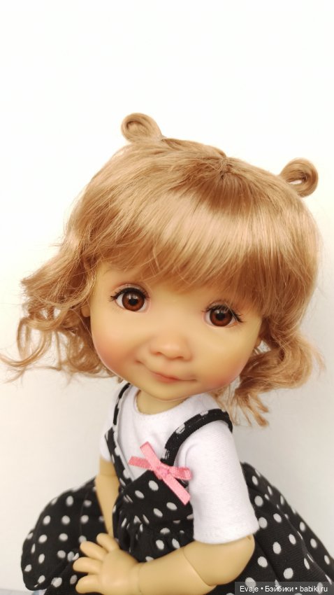 Парики 8-9" - Волнистый с двумя петельками, 5 цветов. На Meadow dolls 28 см, Wichtel (Вихтель) (фото 4)