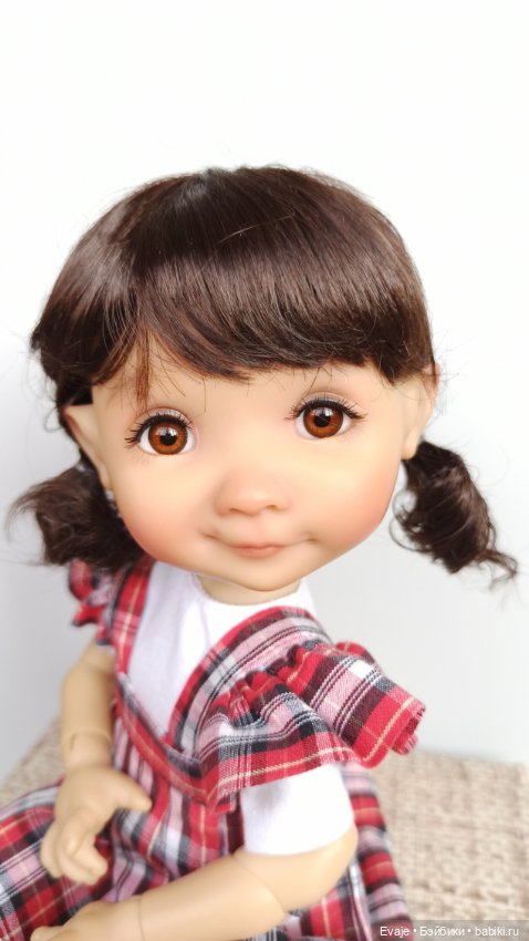 Парики 8-9" - Французские косички, 7 цветов. На Meadow dolls 28 см, Руби Ред 37 см, Wichtel