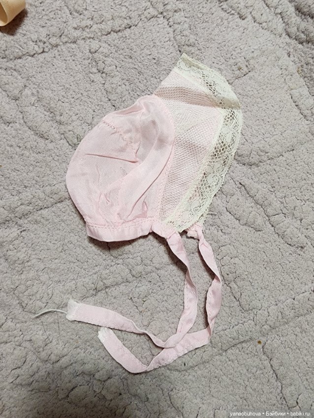 Винтажные чепчики для антикварных и винтажных кукол