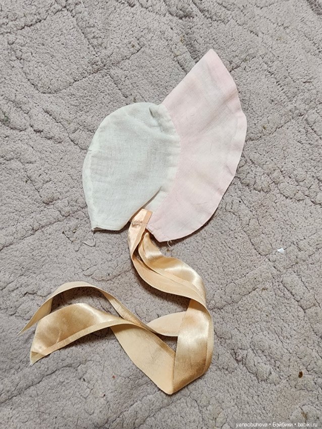 Винтажные чепчики для антикварных и винтажных кукол (фото 9)