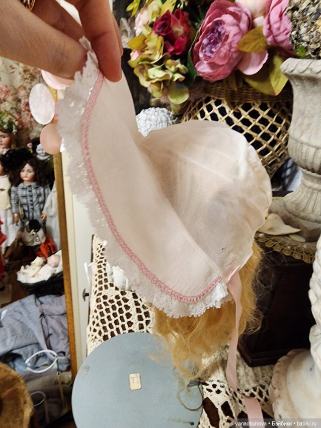 Винтажные чепчики для антикварных и винтажных кукол (фото 8)