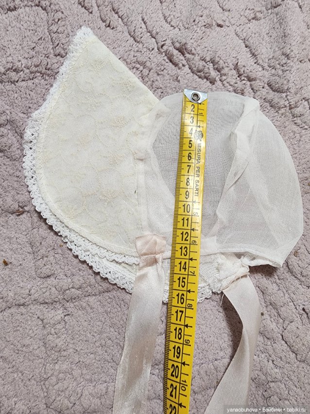 Винтажные чепчики для антикварных и винтажных кукол