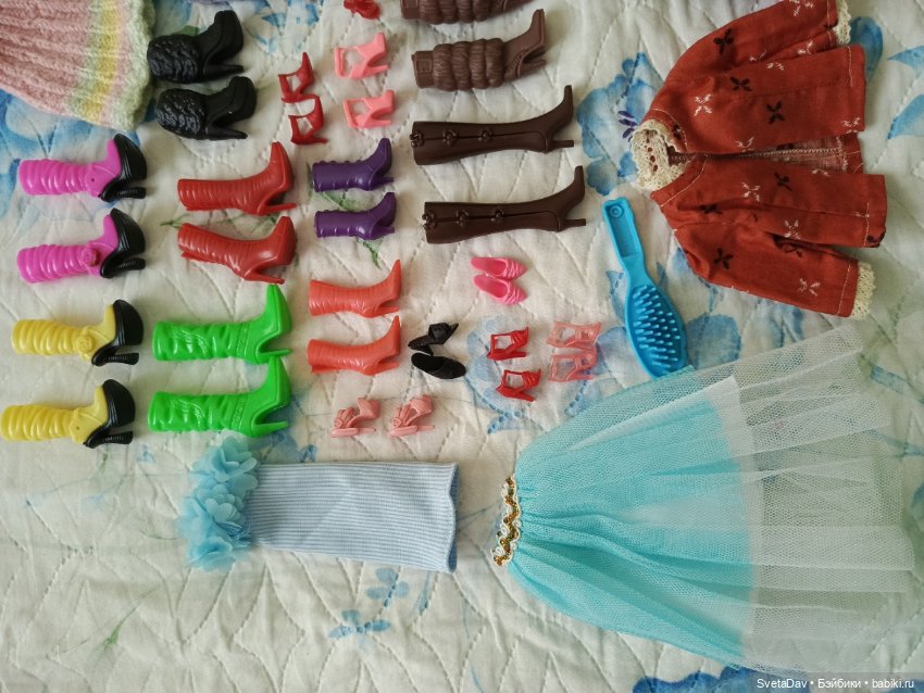 Туфли на кукол Тоннер, Барби, Синди, бигуди, наряды, шарфы и другое (фото 7)