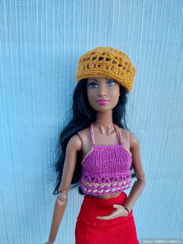 Шапочки, береты, шляпки для кукол (фото 4)