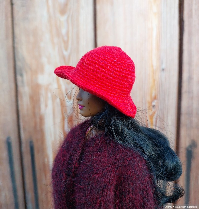 Шапочки, береты, шляпки для кукол (фото 8)