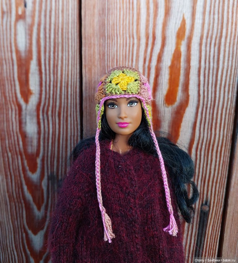 Шапочки, береты, шляпки для кукол