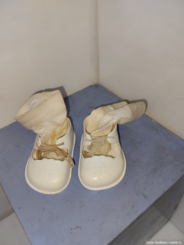 Туфли для куклы ГДР с носочками