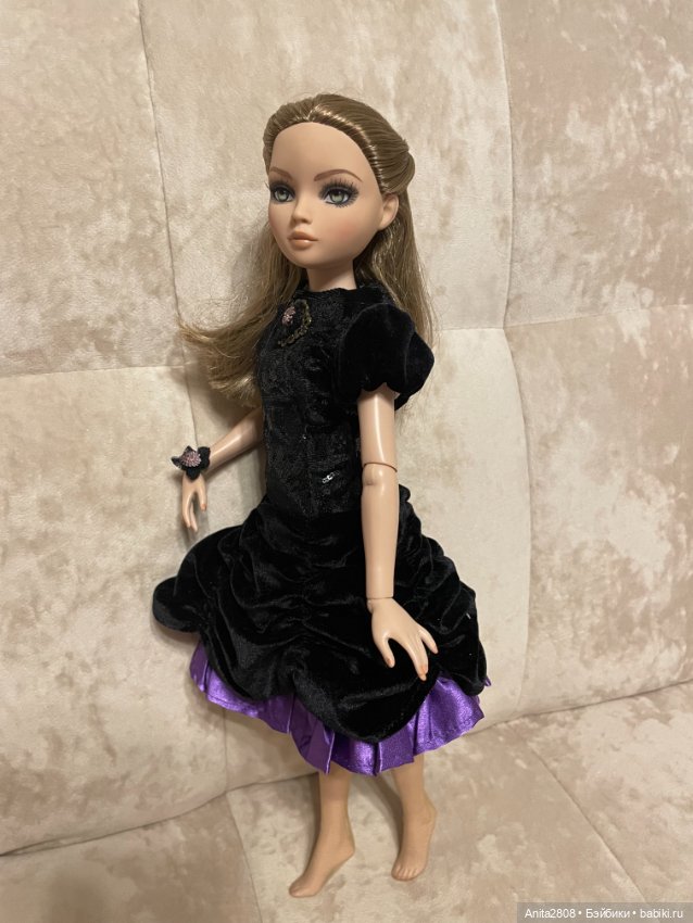 Metro Ellowyne (Жительница столицы Элловайн) (фото 4)