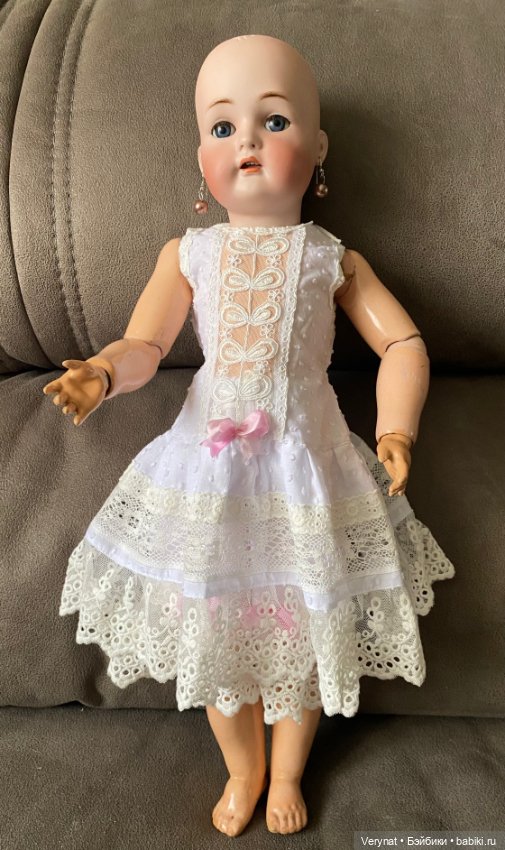 Антикварная куколка K&R в полном образе