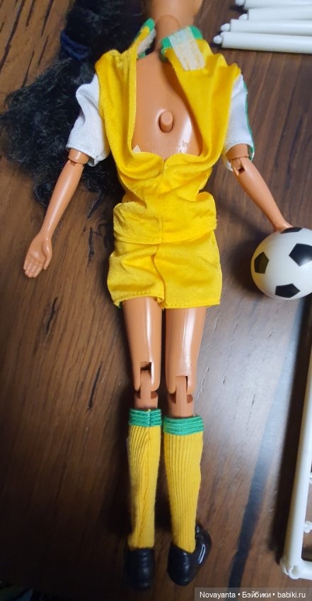 Продам винтажную Barbie футболистку 1999 Молд Кира (фото 5)