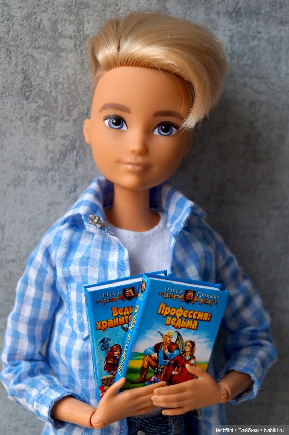 Книги серии "Профессия: Ведьма" в масштабе 1:6 (фото 5)