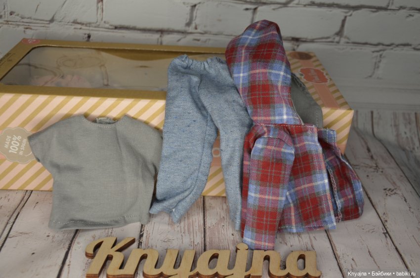 Фирменные Джинсы, футболка и рубашка Паола Рейна