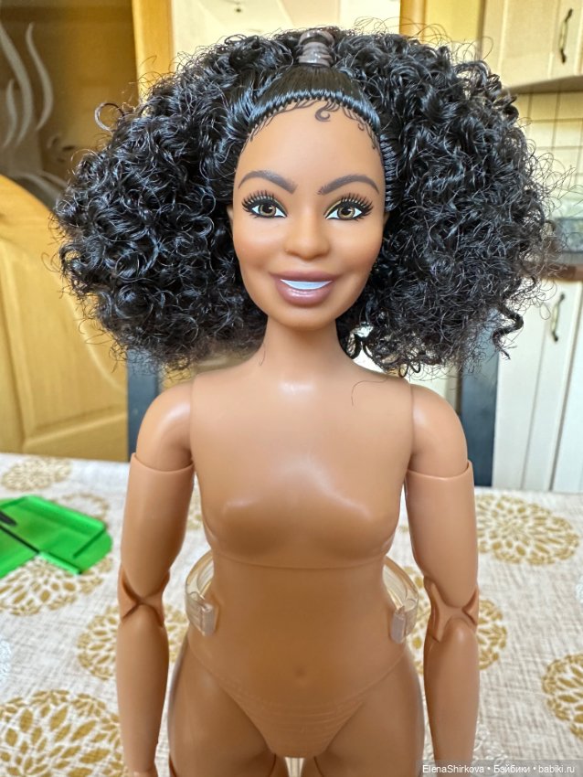 Barbie Яра Шахиди на теле пышки мтм (фото 3)