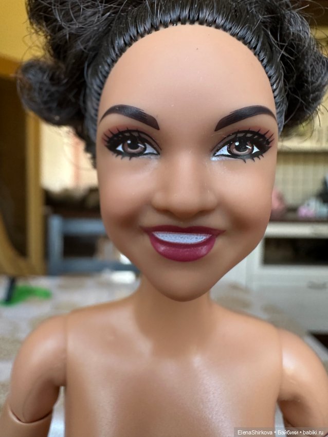 Barbie Лаура Фернандес на теле мтм (фото 6)