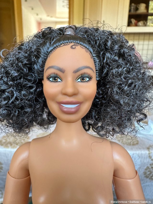 Barbie Яра Шахиди на теле пышки мтм (фото 8)