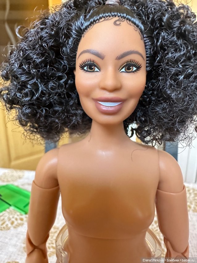 Barbie Яра Шахиди на теле пышки мтм (фото 4)