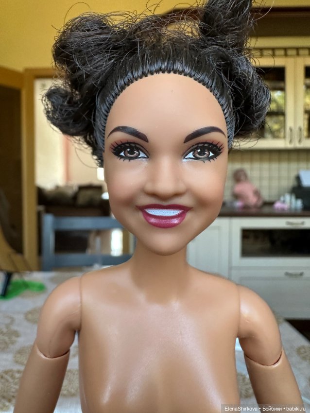 Barbie Лаура Фернандес на теле мтм (фото 4)