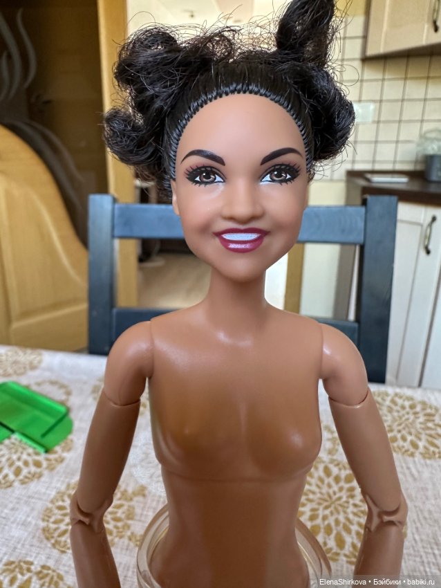 Barbie Лаура Фернандес на теле мтм (фото 2)
