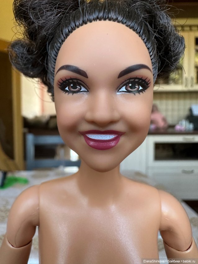 Barbie Лаура Фернандес на теле мтм (фото 5)