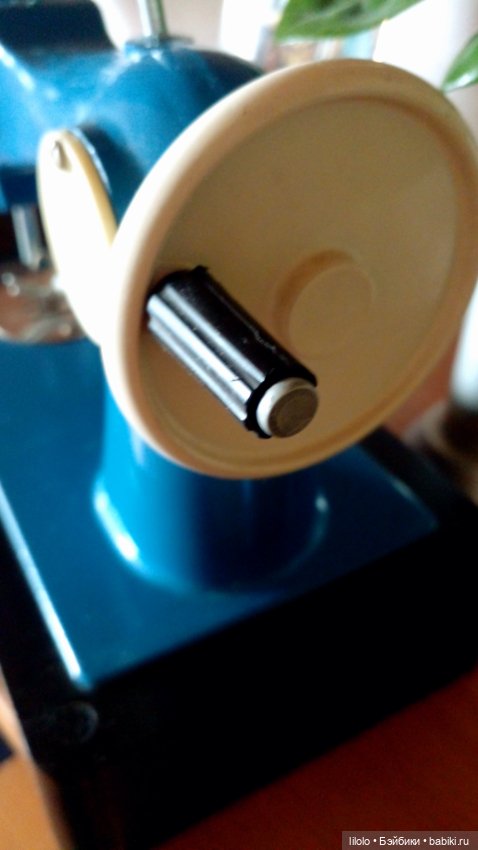 Винтажная швейная машинка для ваших малышек (фото 8)