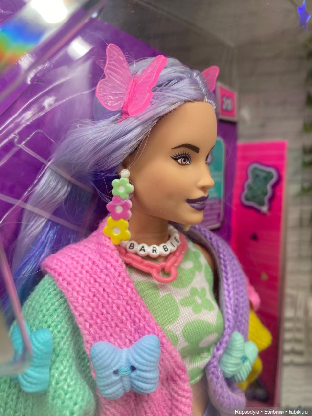 Барби экстра с лавандовыми волосами (фото 6)