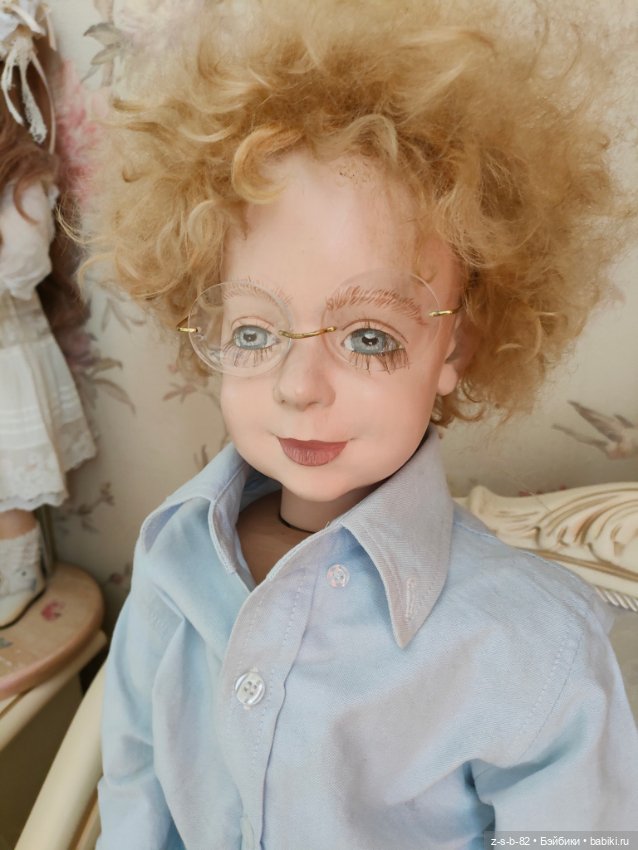 Уникальная кукла из дерева