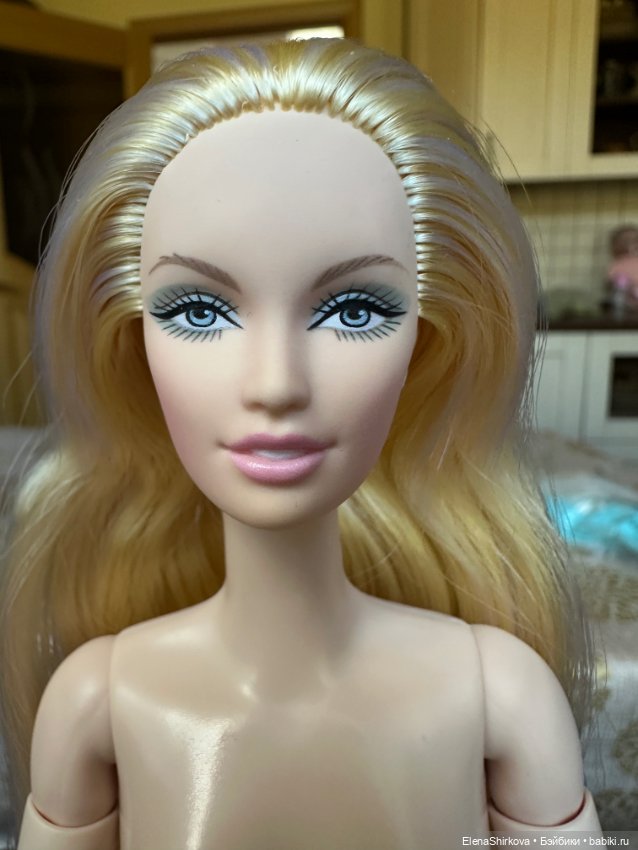 Barbie 2007 The most collectible doll in the world на теле мтм (фото 7)
