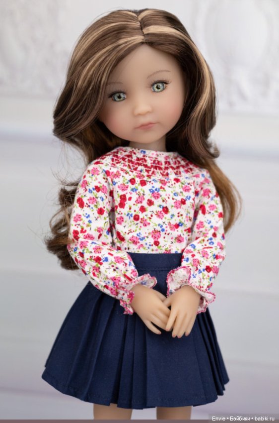 Sofia София Ruby Red Fashion Freinds Limited edition