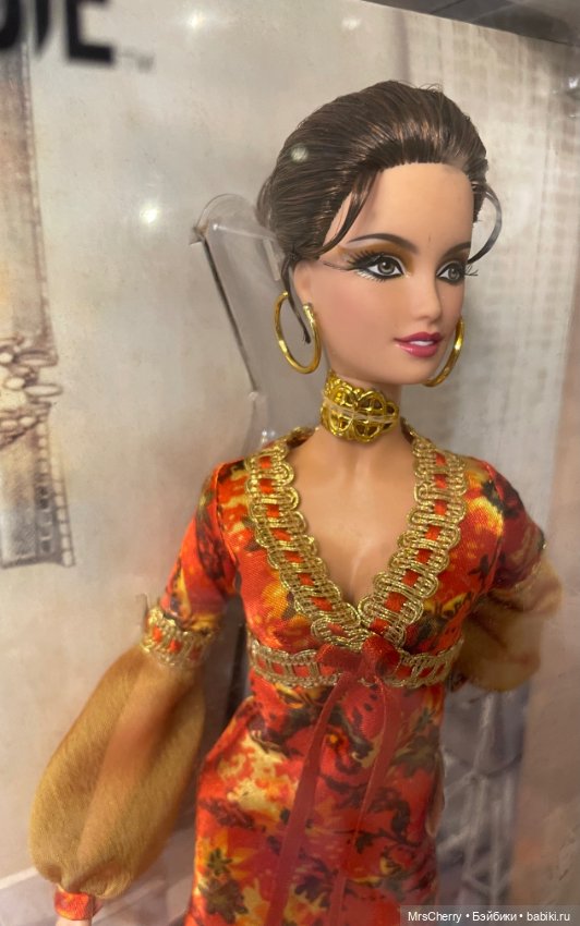 Барби Солитер из серии 'Девушки Бонда' / Solitaire Barbie- Live and Let Die (фото 7)